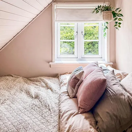 Four-bedroom In Tranekar 度假居