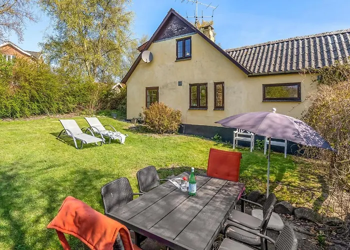 Ferienhaus Four-bedroom In Tranekar